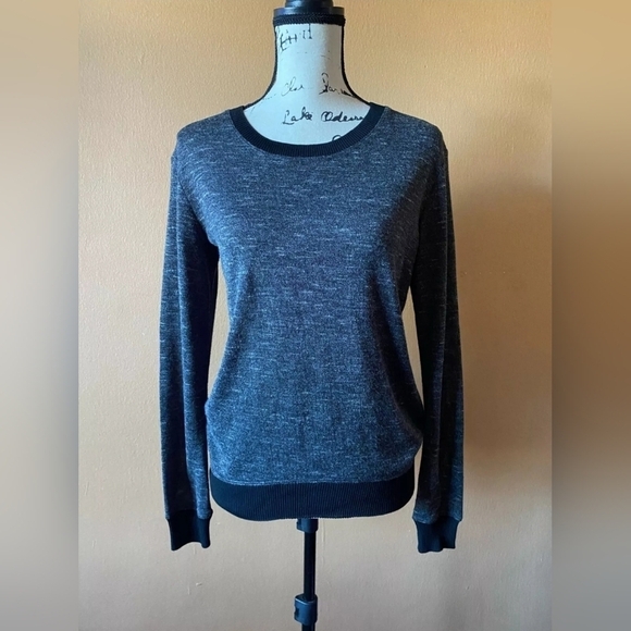 Wilfred Aritzia long sleeve knit tee grey black super soft small - Picture 3 of 4